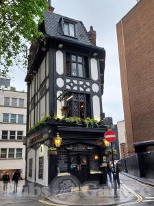 Picture of Coach & Horses