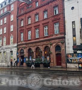Picture of The Lord Moon of the Mall (JD Wetherspoon)