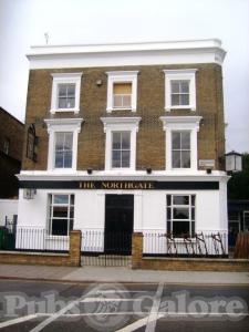 Picture of The De Beauvoir Arms