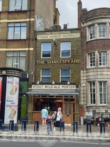 Picture of The Shakespeare