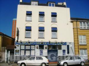 Picture of George IV Regency Hotel
