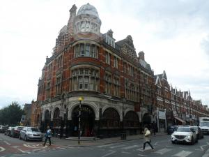 Picture of The Queens Hotel