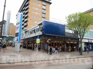 Picture of Moon On The Square (JD Wetherspoon)