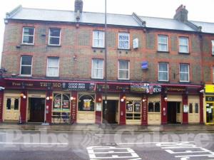 Picture of Moon Under Water (JD Wetherspoon)
