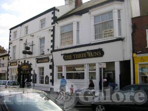 Picture of Three Tuns Hotel