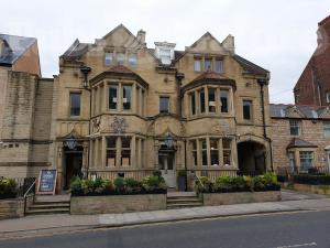 Picture of The Plough Hotel