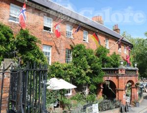 Picture of The Red Lion Hotel