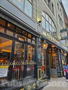 Picture of Wig & Pen