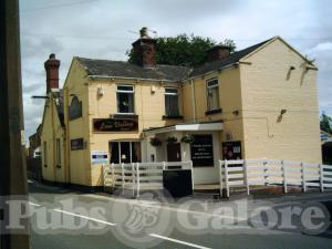 Picture of The Low Valley Arms