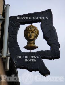 Picture of The Queens Hotel (JD Wetherspoon)