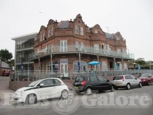 Picture of Fludyer Arms Hotel