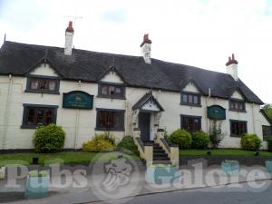 Picture of Golden Lion Inn