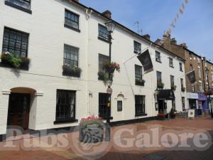 Picture of The Horseshoes (The Rugby Hotel)