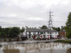 Picture of The Greyhound Inn