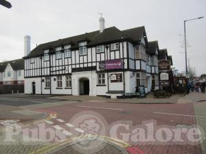 Picture of Saracens Head Hotel