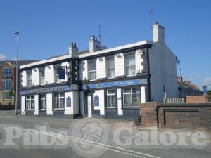 Picture of Commercial Hotel