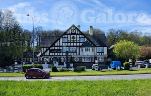 Picture of The Mitre Oak