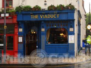 Picture of The Viaduct Showbar