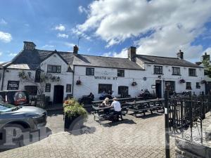 Picture of Old White Hart