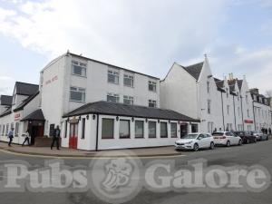 Picture of MacNabs Inn @The Royal Hotel