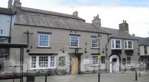 Picture of The Three Horseshoes Hotel