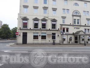 Picture of Queens Hotel