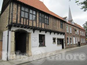 Picture of Tudor Rose Hotel