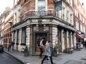 Picture of The Queens Head