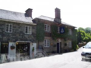Picture of Falcon Inn