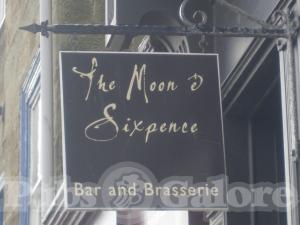 Picture of Moon & Sixpence
