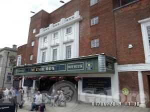 Picture of The Regal Moon (JD Wetherspoon)