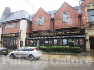 The College Arms (JD Wetherspoon)