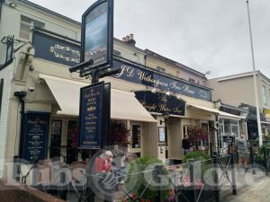 Picture of The Bright Water Inn (JD Wetherspoon)