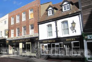 Picture of The Golden Lion (JD Wetherspoon)