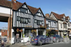 Picture of The Golden Bee (JD Wetherspoon)