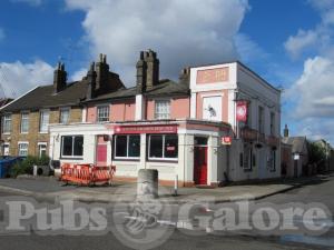 Picture of The Ship Launch Inn