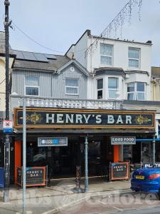 Picture of Henry's Bar