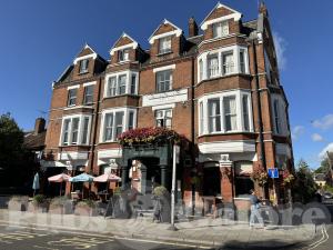 Picture of The Kew Gardens Hotel