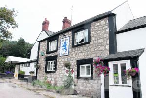 Picture of The Blue Lion Inn