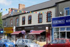 Picture of The Bears Head (JD Wetherspoon)