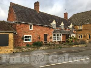 Picture of College Arms