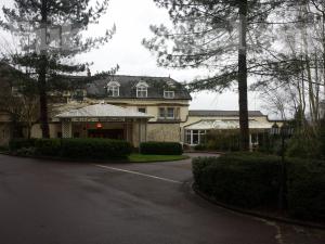 Picture of Blunsdon House Hotel