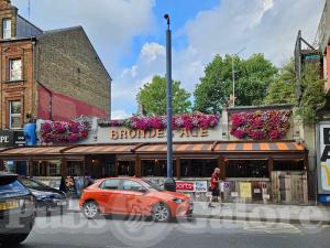 Picture of Brondes Age