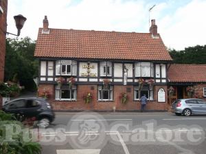 Picture of The Dog and Duck Inn