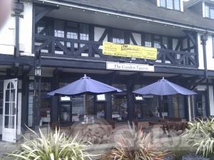Picture of The Cooden Tavern (Cooden Beach Hotel)