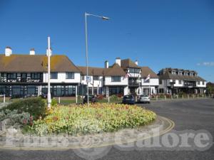 Picture of The Cooden Tavern (Cooden Beach Hotel)