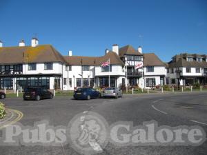 Picture of The Cooden Tavern (Cooden Beach Hotel)