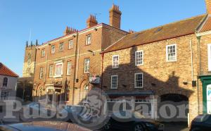 Picture of Londesborough Arms Hotel
