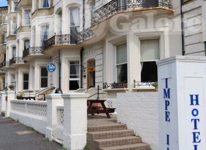 Picture of Tates Bar @ Imperial Hotel