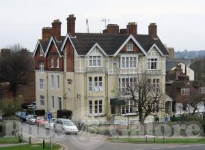 Picture of Russell Hotel